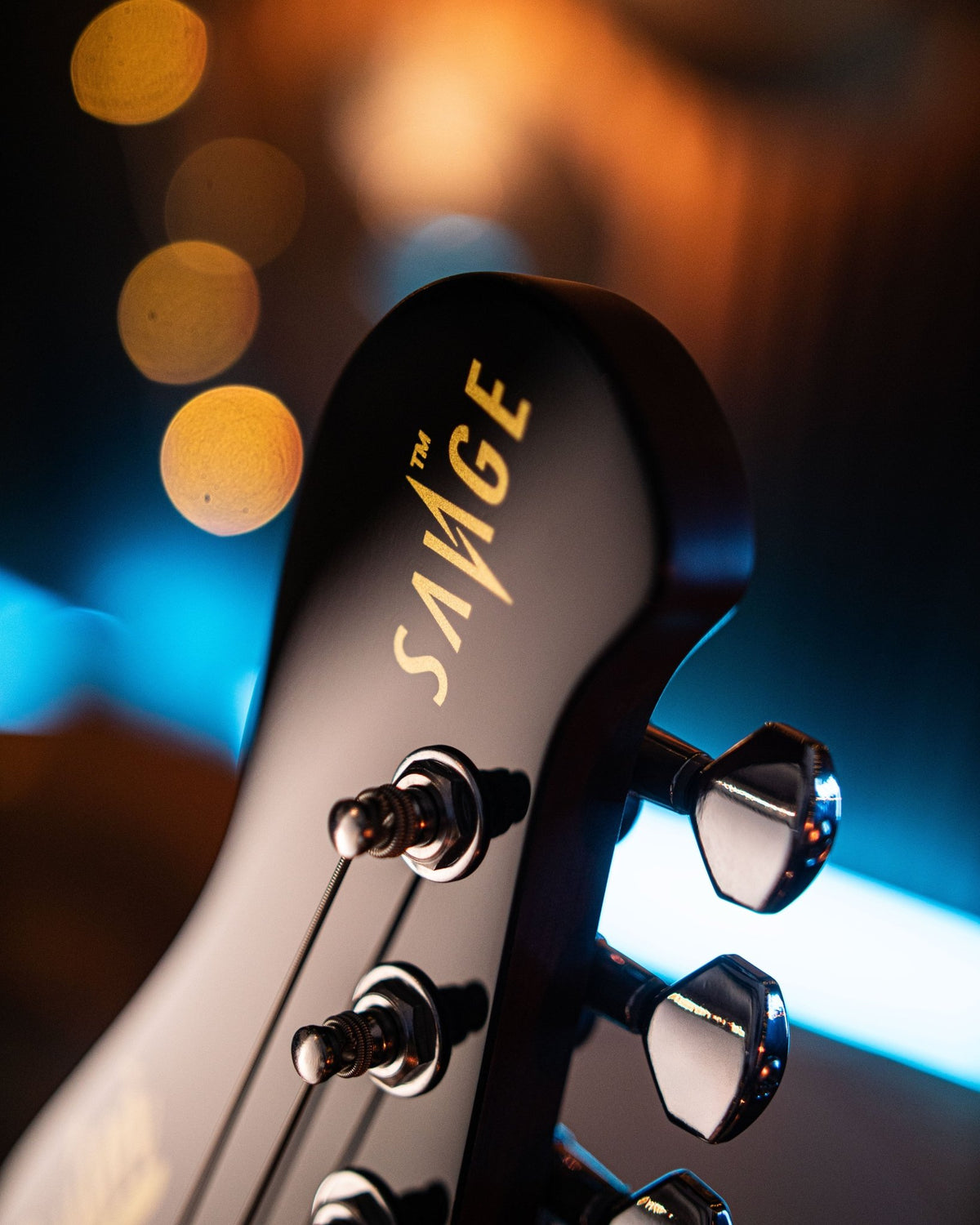 Savage - Amber Gold - Baum Guitars