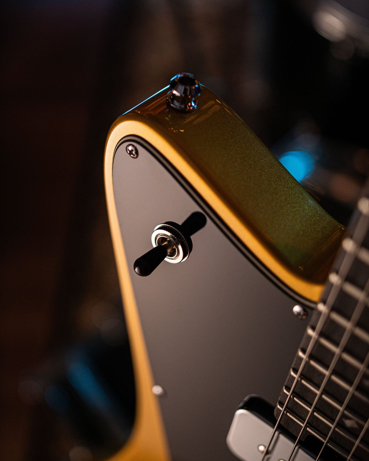 Savage - Amber Gold - Baum Guitars