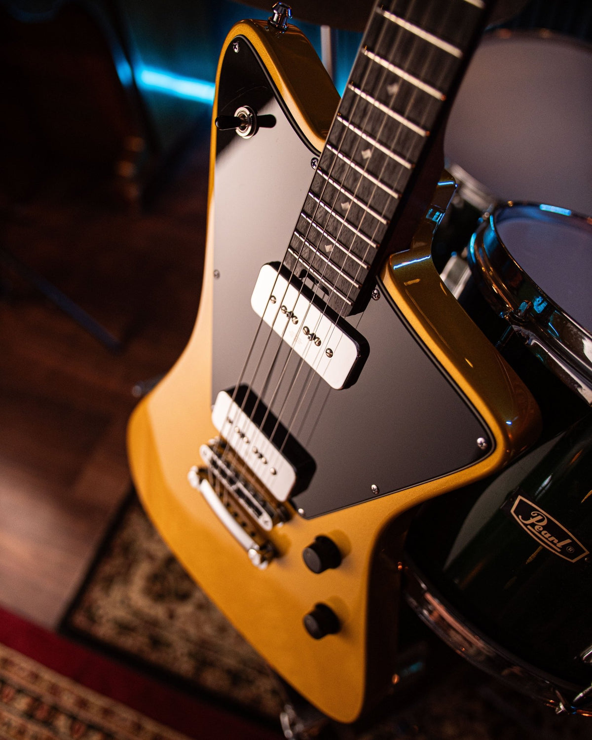 Savage - Amber Gold - Baum Guitars