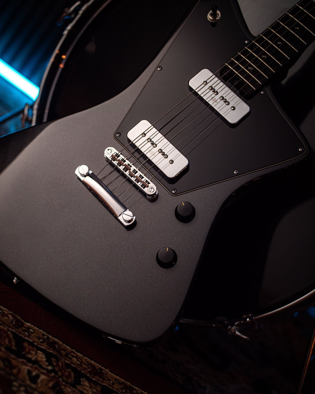 Savage - Magnetic Black - Baum Guitars