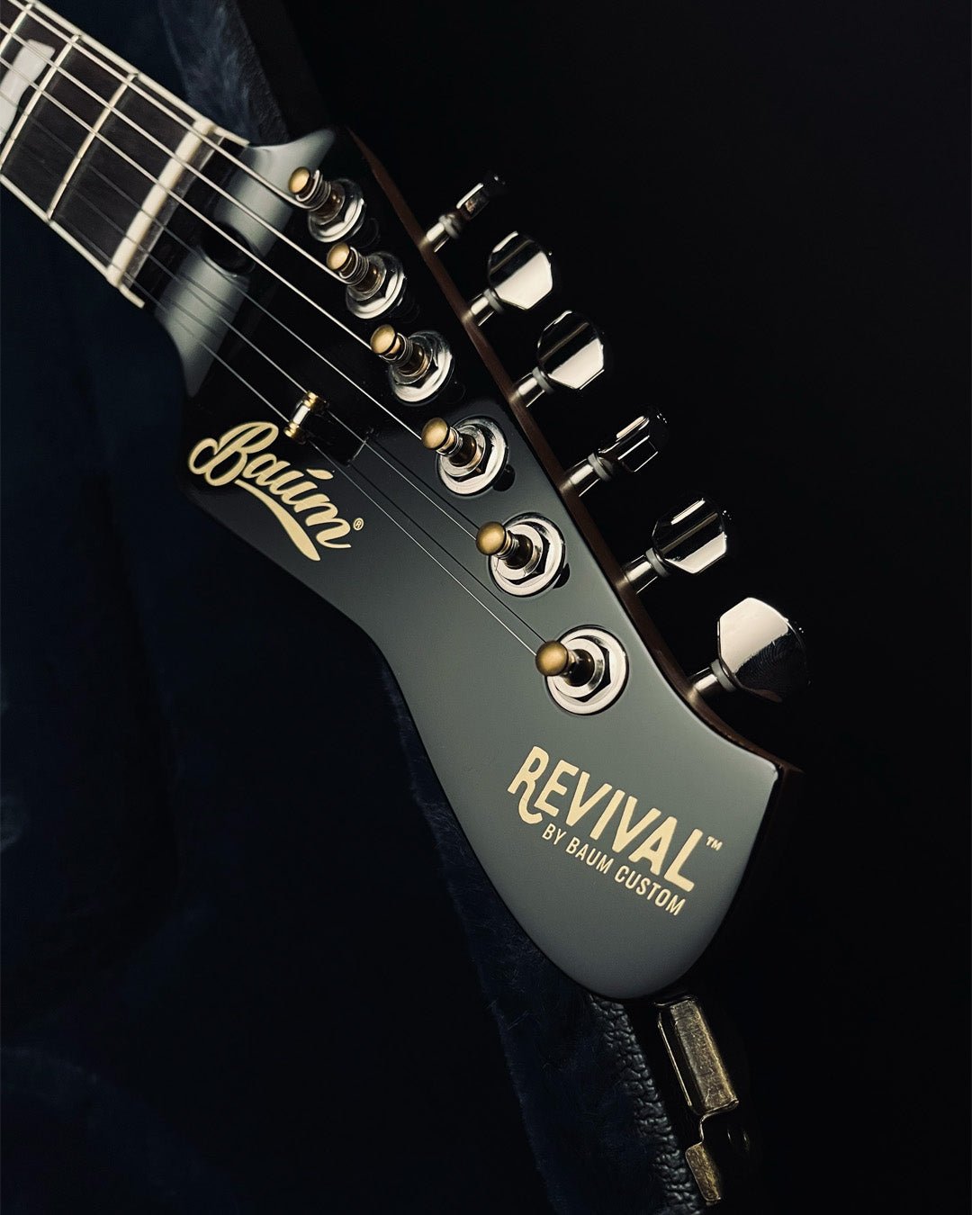 Revival Backwing - Emerald Green | Custom Shop - Baum Guitars